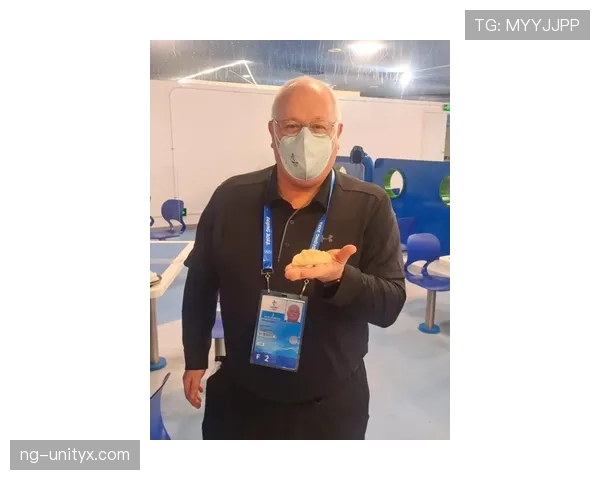 林孝埈机场随手一个包就把我穷人日常打回原形 林孝埈机场随手一个包就把我穷人日常打回原形